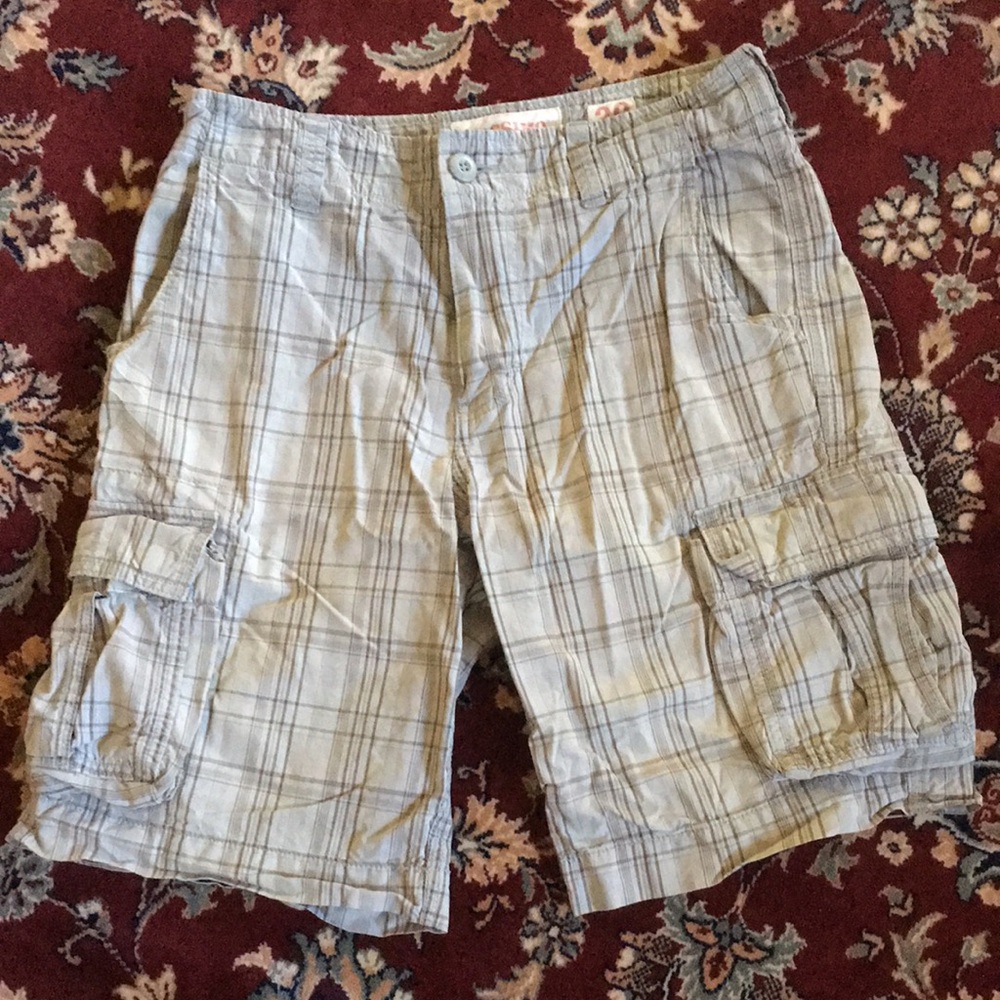 Men’s cargo shorts